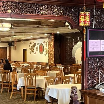 Golden Dragon Restaurant - Inside - Dim Sum Near Me - Los Angeles, California Golden Dragon Restaurant - Inside - Dim Sum Near Me - Los Angeles, California