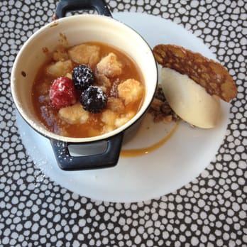 Le 11 - Crumble abricot framboise - Restaurants Near Me - Pontchateau, 44