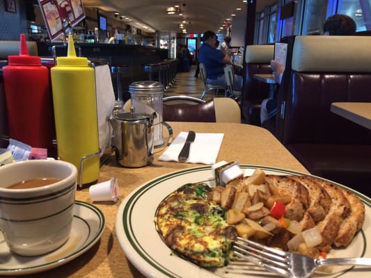 Central Diner by null