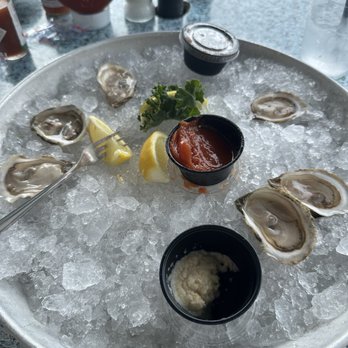 Lazy Days Restaurant - Oysters - Seafood Near Me - Islamorada, Florida