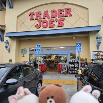 Trader Joe's - Storefront - Grocery Near Me - Woodland Hills, California