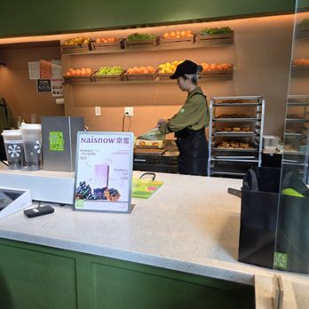Naisnow Tea and Bakery - Bubble Tea Near Me - Flushing, New York
