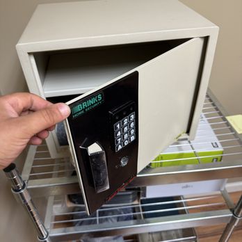 Lock It Up - Keys & Locksmiths Near Me - Glenview, Illinois Lock It Up - Keys & Locksmiths Near Me - Glenview, Illinois