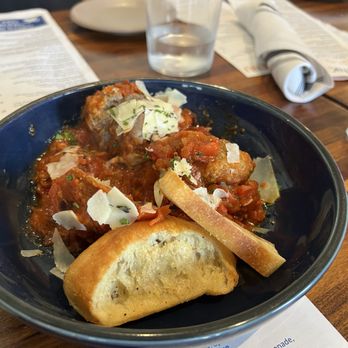 Cove Lakeside Bistro - Meat - American Near Me - Portage, Michigan