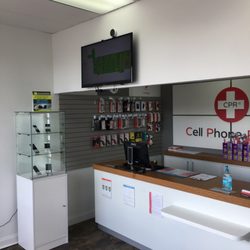 CPR Cell Phone Repair Crestview - CPR Cell Phone Repair Crestview FL - Store interior