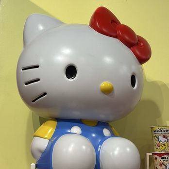Hello Kitty and Friends Cozy Corner - Pop-up Shops Near Me - Torrance, California Hello Kitty and Friends Cozy Corner - Pop-up Shops Near Me - Torrance, California