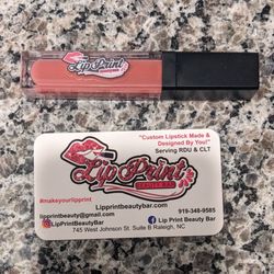 Lip Print Beauty Bar