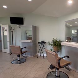 Diva Professionals - Diva Professionals is offering Booth and Suite Rental for Hair, Nails, Esthetics, Massage and More! Inquire about a rental today!