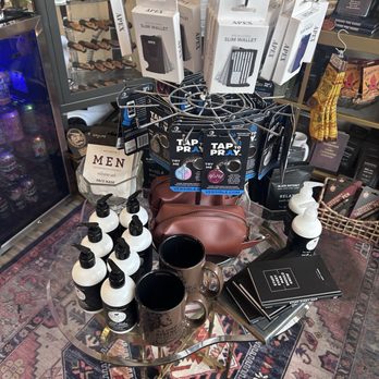 Her Pretty Things Boutique - Women's Clothing Near Me - Lodi, California Her Pretty Things Boutique - Women's Clothing Near Me - Lodi, California