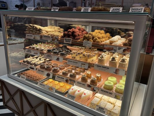 Eileen's Special Cheesecake by null