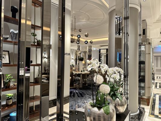 The Ritz-Carlton, Berlin by null