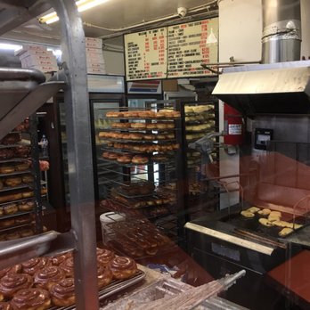 Doughnut Hut - 1/18 - Donuts Near Me - Burbank, California