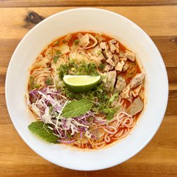 Elle’s Cafe Asian Cuisine - Chicken Curry Soup
