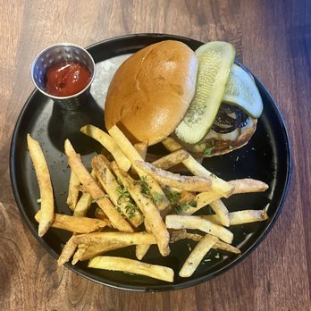 Thyme Table - New American Near Me - Bay Village, Ohio