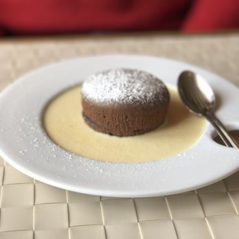 Café de la promenade - Chocolate cake with creme anglaise - Restaurants Near Me - Bourgueil, 37 Café de la promenade - Chocolate cake with creme anglaise - Restaurants Near Me - Bourgueil, 37