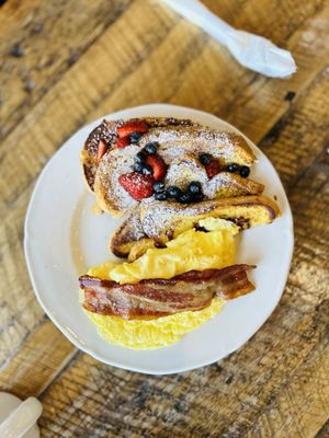 Lola’s Kitchen by null