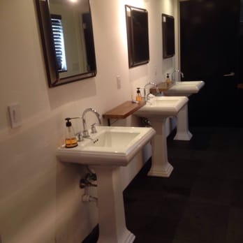 Posh South Beach Hostel - Washrooms - Hostels Near Me - Miami Beach, Florida Posh South Beach Hostel - Washrooms - Hostels Near Me - Miami Beach, Florida