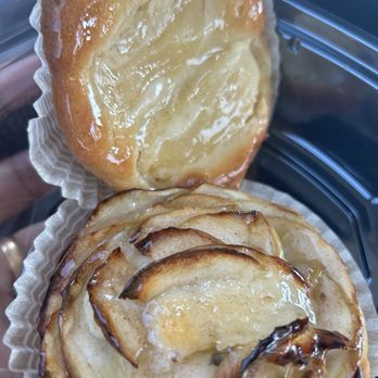 Sweet Lili's Bakery - Apple and Peach pie - Bakeries Near Me - Laguna Hills, California Sweet Lili's Bakery - Apple and Peach pie - Bakeries Near Me - Laguna Hills, California