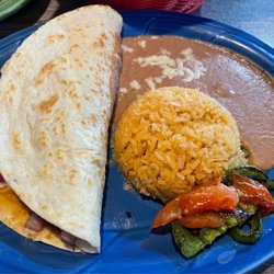 Taqueria Los Locos - Fajita Quesadilla (lunch platter)