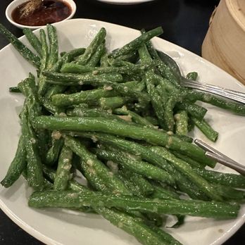 Din Tai Fung - String Beans with Garlic - Taiwanese Near Me - Seattle, Washington Din Tai Fung - String Beans with Garlic - Taiwanese Near Me - Seattle, Washington
