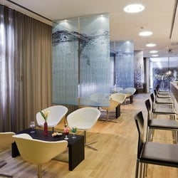 Mercure Hotel München Süd Messe - "bubbles bar" täglich von 18 - 00:00 Uhr geöffnet.