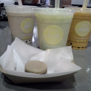 Honey Bubble - Signature royal milk tea, honeydew milk tea, and Thai tea with a yummy macaroon. - Bubble Tea Near Me - Atlanta, Georgia Honey Bubble - Signature royal milk tea, honeydew milk tea, and Thai tea with a yummy macaroon. - Bubble Tea Near Me - Atlanta, Georgia