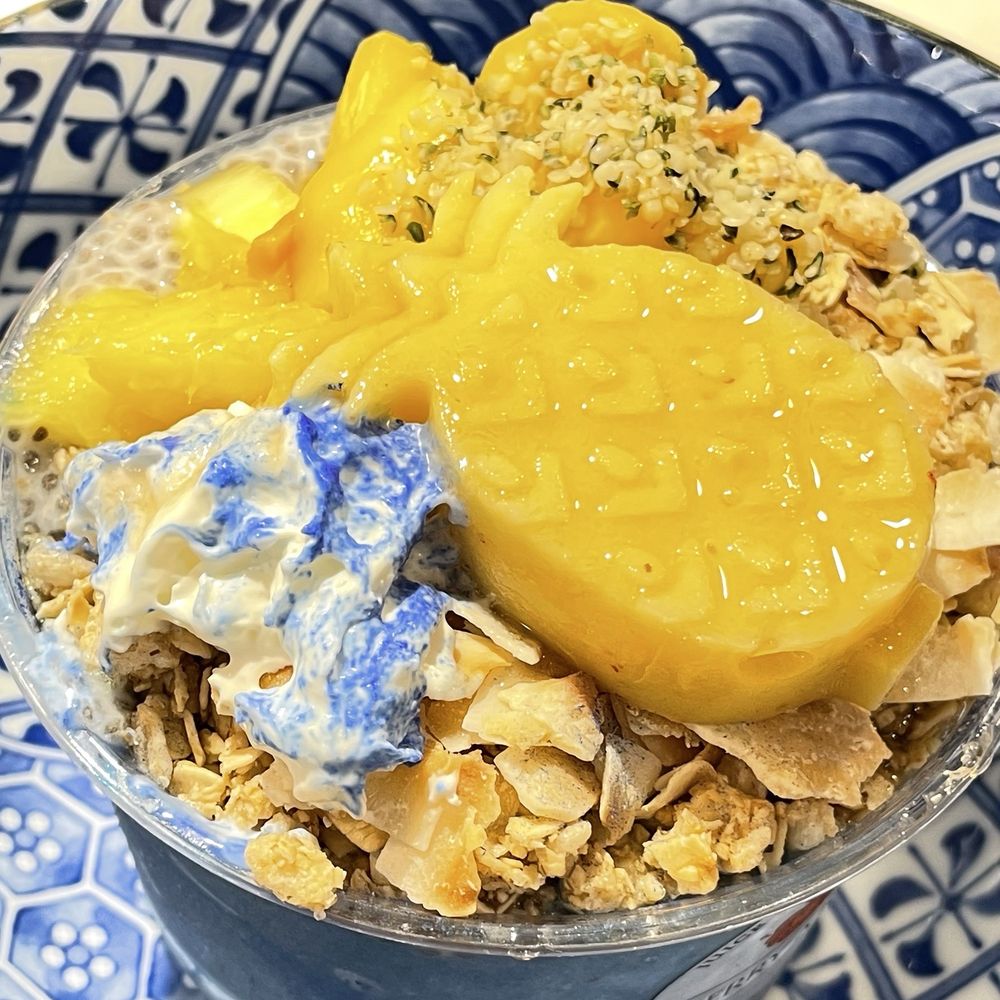 Berry Much - 3- Blue Majik Bowl - Juice Bars & Smoothies Near Me - Seattle, Washington