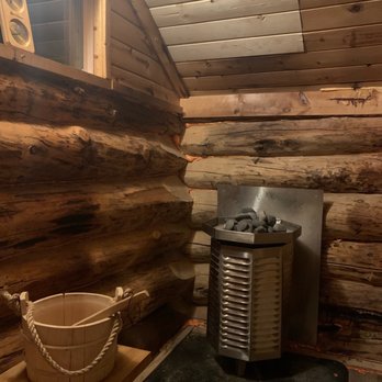 Borealis Basecamp - Hotels Near Me - Fairbanks, Alaska