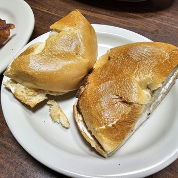Libbys Restaurant - American Near Me - Wilmington, Delaware