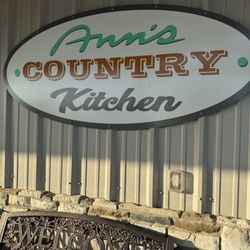 Ann's Country Kitchen - Front of cafe!