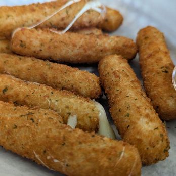 Hula's - Mozzarella Stick appetizer - American Near Me - Escalon, California