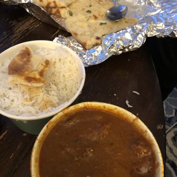 Gorkha Palace Indian Cuisine - Lamb Vindaloo (thai chili pepper heat) with white rice and garlic naan. - Himalayan/Nepalese Near Me - Minneapolis, Minnesota