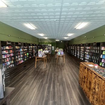 Weeping Willow Books - Bookstores Near Me - Pell City, Alabama Weeping Willow Books - Bookstores Near Me - Pell City, Alabama