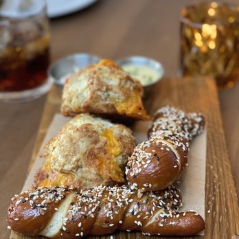 Manhattan Beach Post - Bacon Cheddar Buttermilk Biscuits and everything spiced pretzels - New American Near Me - Manhattan Beach, California