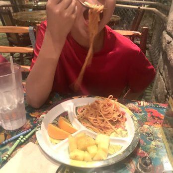 Rainforest Cafe - Children spaghetti loved it - American Near Me - San Antonio, Texas