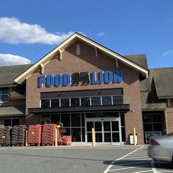 Food Lion - Outside of Food Lion