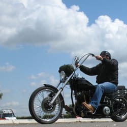 The Bulldog Bash - Arrival gate