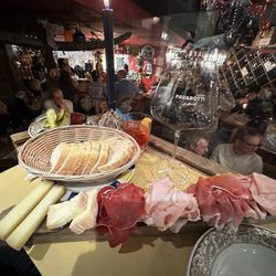 Pavarotti & Friends - Prosciutto, hams, wine, cheese