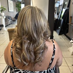 Karla's Hair Salon - Highlights & styling