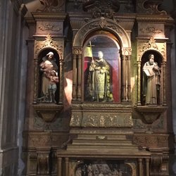 Basílica de Nuestra Señora del Rosario Convento de Santo Domingo - Saint statue...one of many