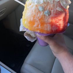 808 Shave Ice - Fully loaded large "front street" (dreamsicle, strawberry, mango). Amazing, dont feel too great after eating it (expected)