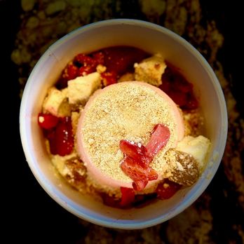 Vampire Penguin - Strawberry Cheesecake - Shaved Snow Near Me - Arlington, Washington