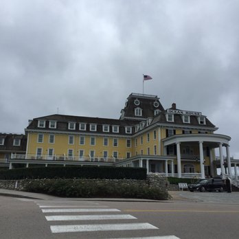 Ocean House - Front Etrance - Hotels Near Me - Watch Hill, Rhode Island