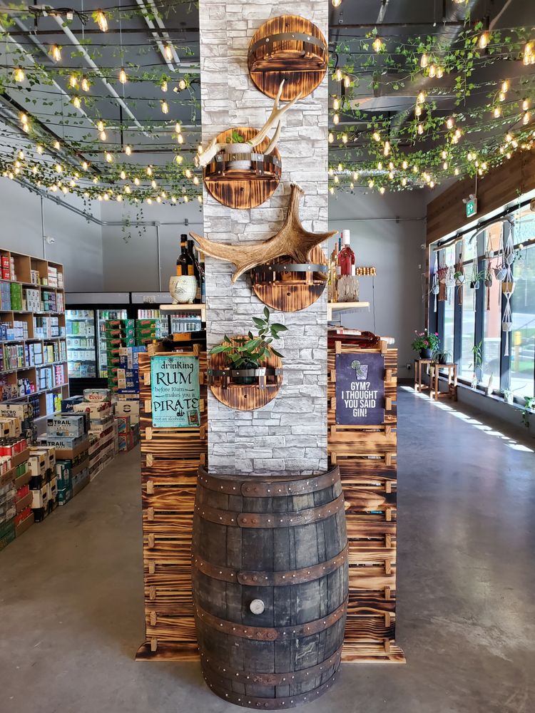 The Flats Liquor Logo