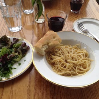 Luce - Spicy spaghetti with side salad and foccacia - Italian Near Me - Portland, Oregon