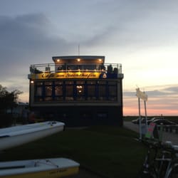 Cafe am Yachthafen