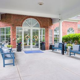 Exterior photo of Commonwealth Senior Living at Cedar Manor - Chesapeake, Virginia Exterior photo of Commonwealth Senior Living at Cedar Manor - Chesapeake, Virginia