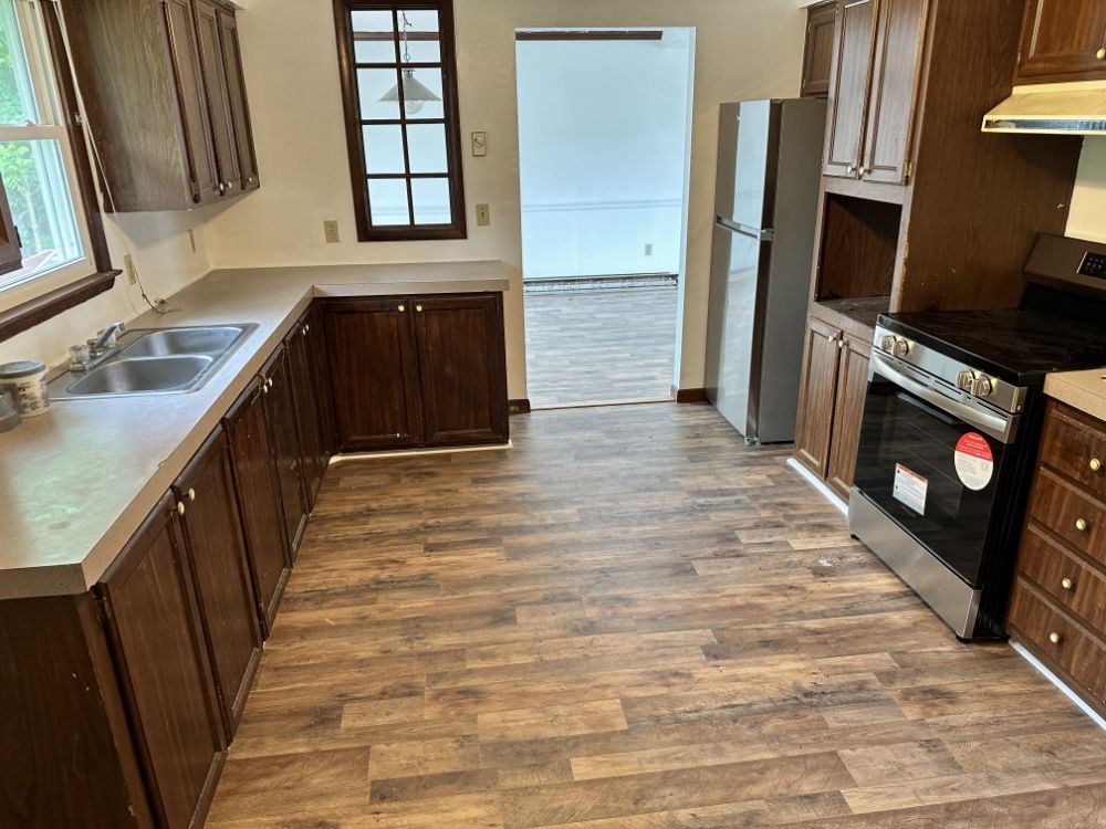 Slide of Browning Floors & More