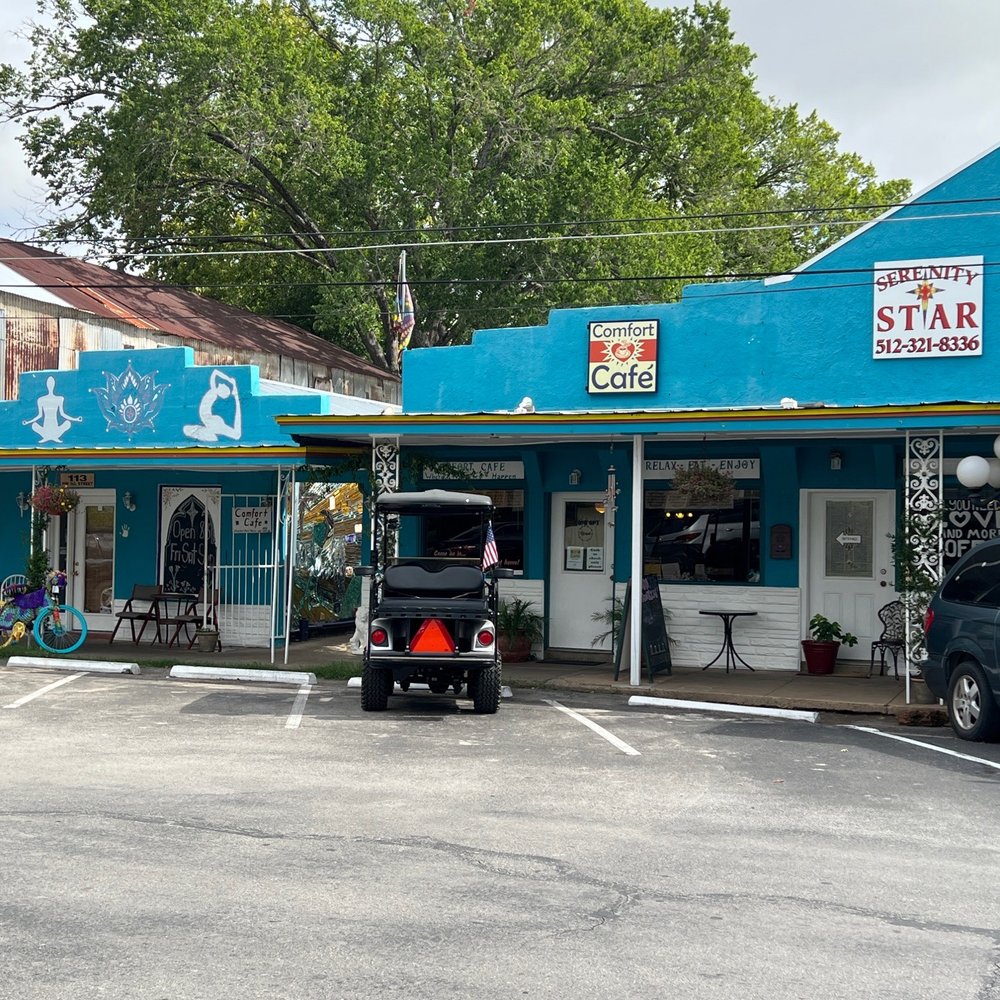 Comfort Cafe - Front entrance - Breakfast & Brunch Near Me - Smithville, Texas