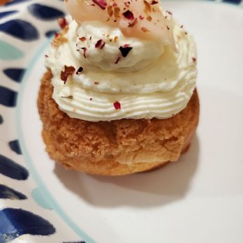 Butter Dose - Rose lynched cream puff - Bakeries Near Me - New York, New York Butter Dose - Rose lynched cream puff - Bakeries Near Me - New York, New York